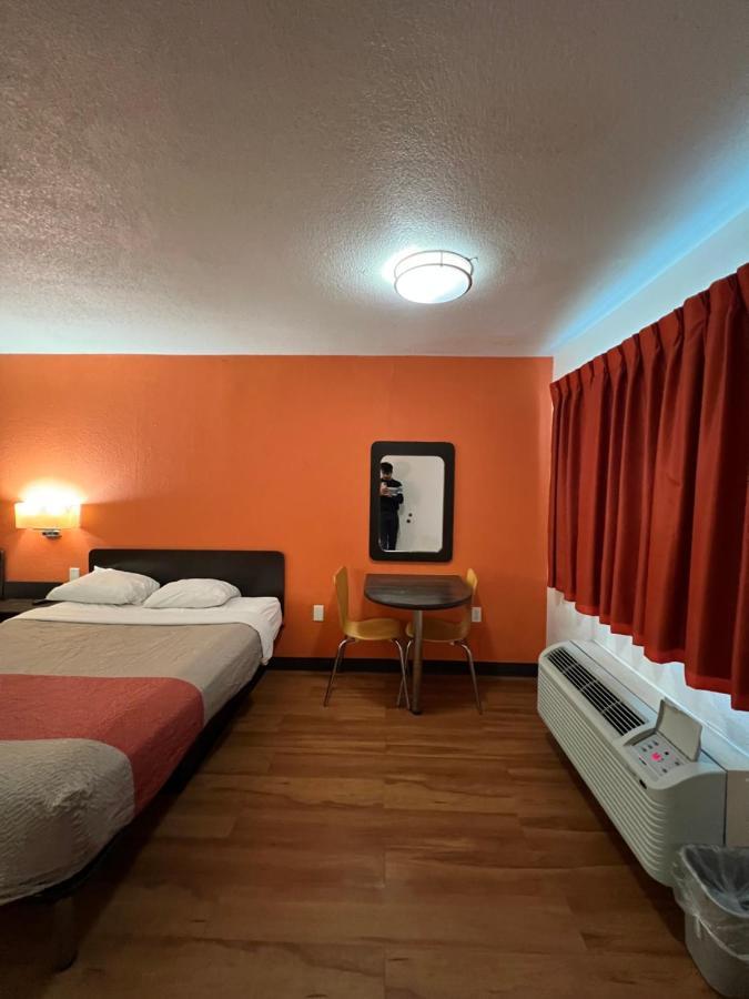 Motel 6 Lake Charles, La Екстериор снимка