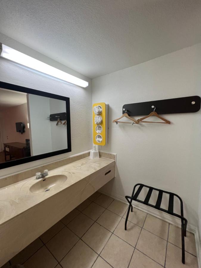 Motel 6 Lake Charles, La Екстериор снимка