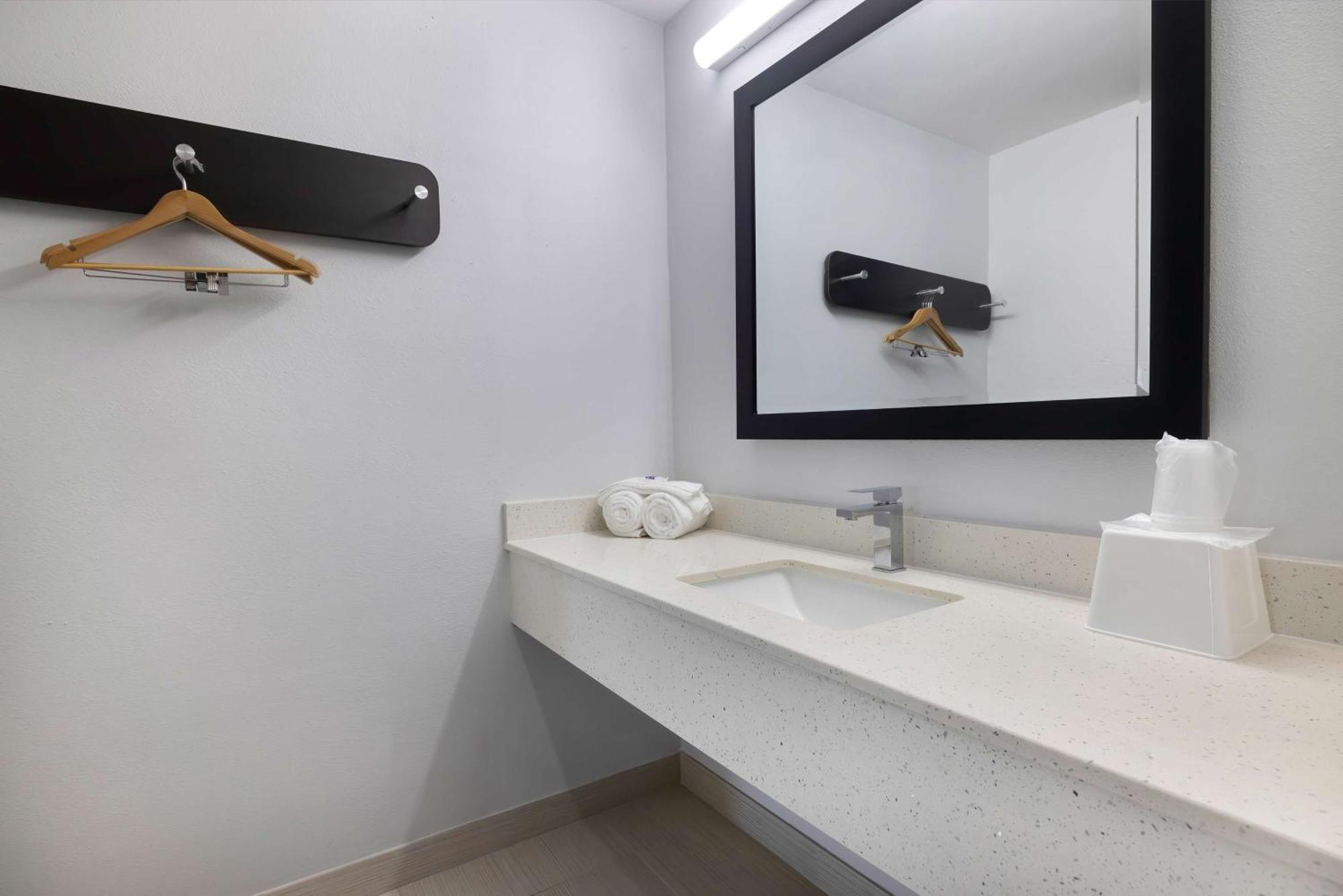 Motel 6 Lake Charles, La Екстериор снимка